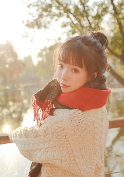 揉着我的奶从后面进去视频