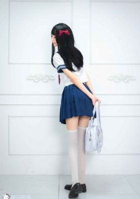 美丽的保姆